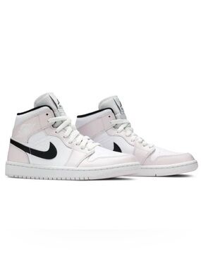 Nike Jordan 1s
